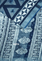 Indigo blue - Soft linen cotton with triangle prints
